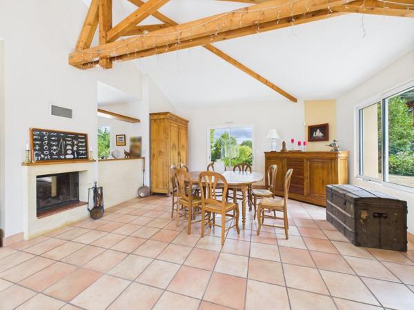 Maison de 237m², 6 chambres, piscine