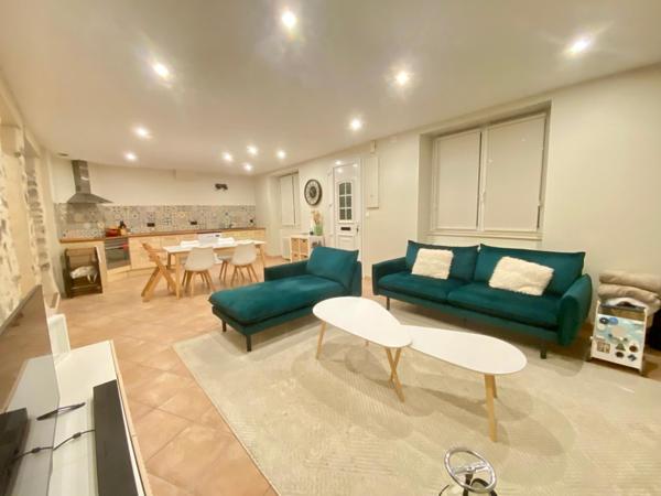 A côté des écoles et commerces, idéale pour une famille !