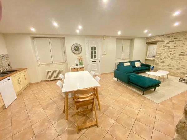 A côté des écoles et commerces, idéale pour une famille !