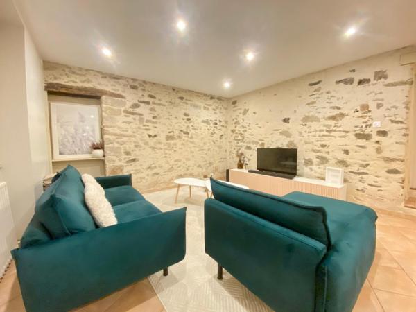 A côté des écoles et commerces, idéale pour une famille !