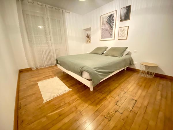 A côté des écoles et commerces, idéale pour une famille !