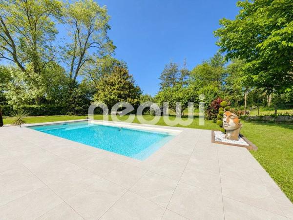 VILLA  205 M² AVEC PISCINE ET PARC AMENAGE