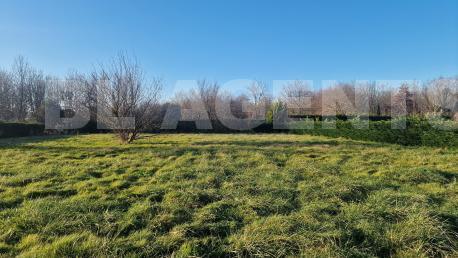 Terrain à bâtir de 882 m