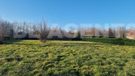 Terrain à bâtir de 882 m