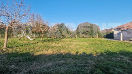 Terrain à bâtir de 882 m