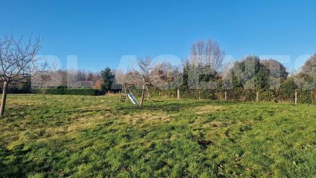Terrain à bâtir de 882 m