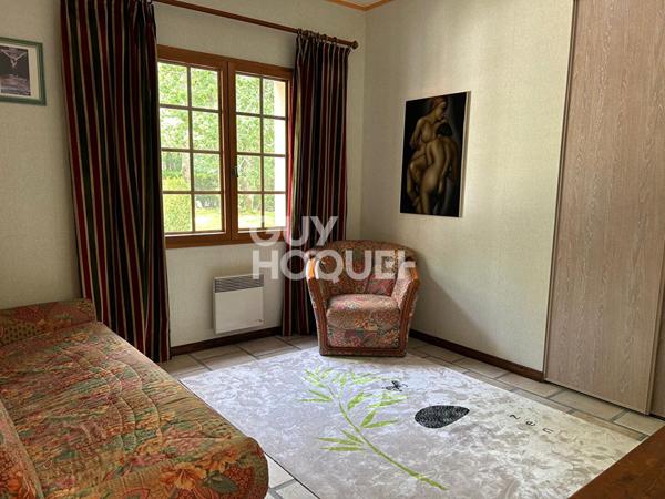 Villa avec piscine et tennis