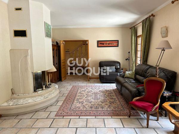 Villa avec piscine et tennis