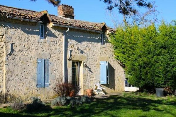 Maison à vendre    5 pièces •  Castelnau-d'Arbieu