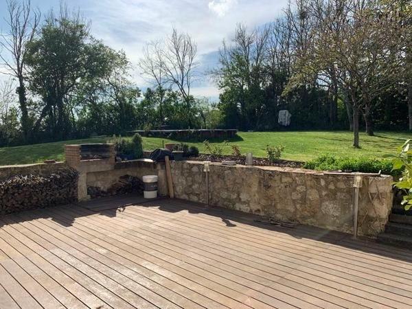 Maison à vendre    5 pièces •  Castelnau-d'Arbieu