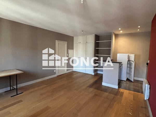 Location Appartement 2 pièces 48.2 m² - 4 RUE NIQUET Narbonne 11100