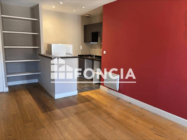 Location Appartement 2 pièces 48.2 m² - 4 RUE NIQUET Narbonne 11100