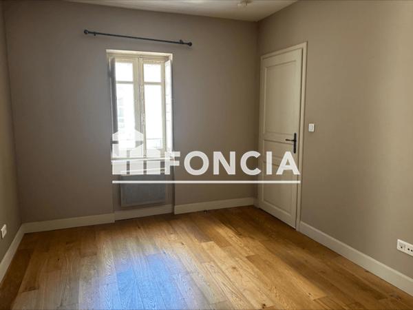 Location Appartement 2 pièces 48.2 m² - 4 RUE NIQUET Narbonne 11100