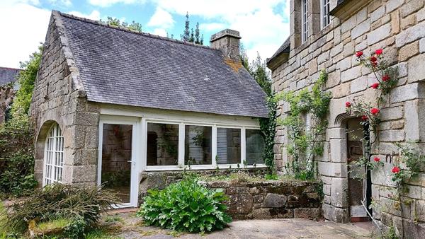 A VENDRE Locronan propriété, maison de maître et maison de garde