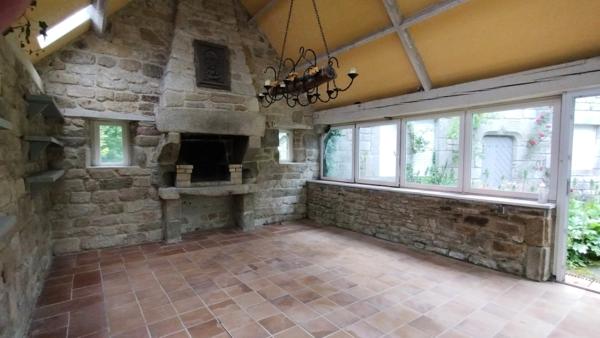 A VENDRE Locronan propriété, maison de maître et maison de garde