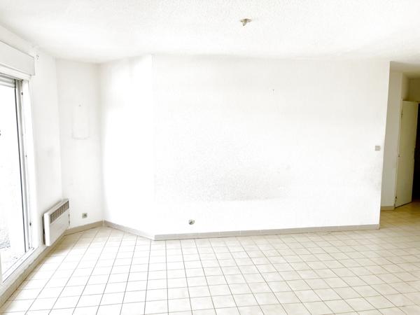 Saint-Gély-du-Fesc (34980) Au centre de Saint Gely du Fesc vaste T2 bis