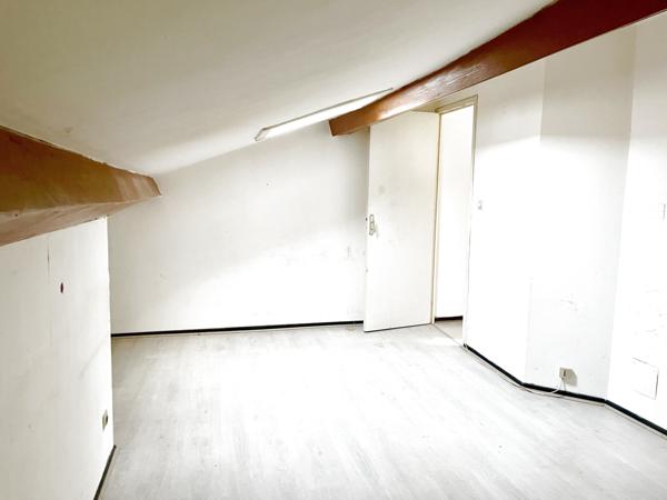 Saint-Gély-du-Fesc (34980) Au centre de Saint Gely du Fesc vaste T2 bis