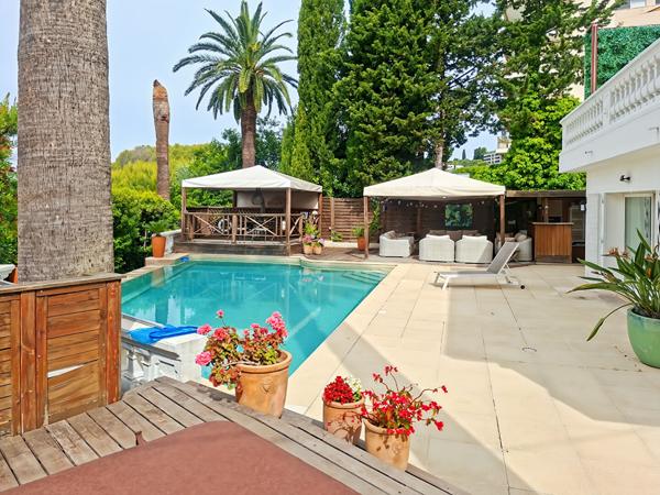 Maison Le Cannet Mairie 5 pièces 200 m² - Terrain 1350m² - Vue mer - Piscine - Jardins et terrasses exotiques