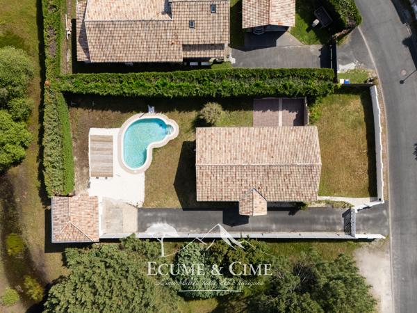 Maison avec piscine au calme