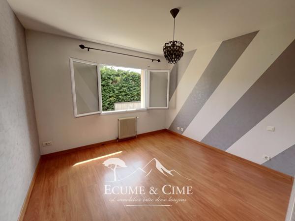 Maison avec piscine au calme