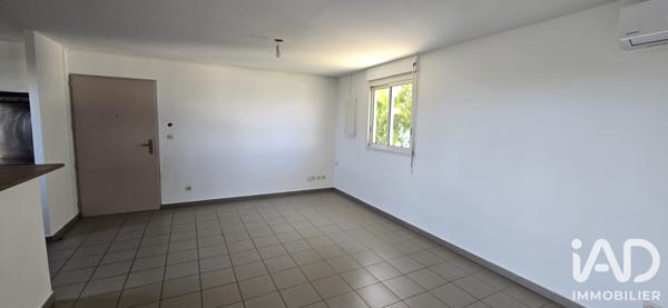 Location appartement 2 pièces 50 m² Saint-Pierre