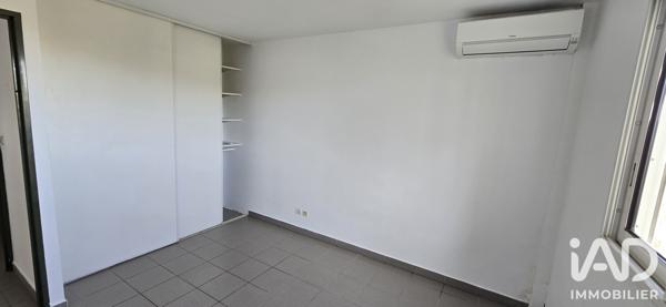 Location appartement 2 pièces 50 m² Saint-Pierre
