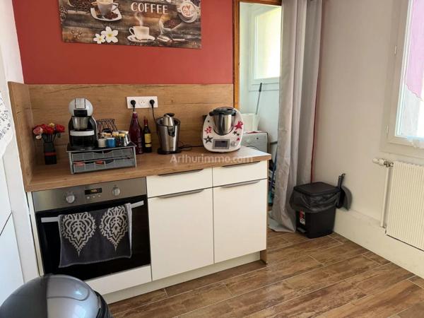 Vente                                                      Appartement
                        
                     4 pièces                      92 m2                     à Digne-les-Bains