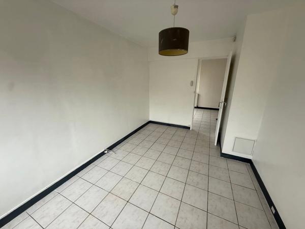 Vente                                                      Appartement
                        
                     3 pièces                      58 m2                     à Alfortville