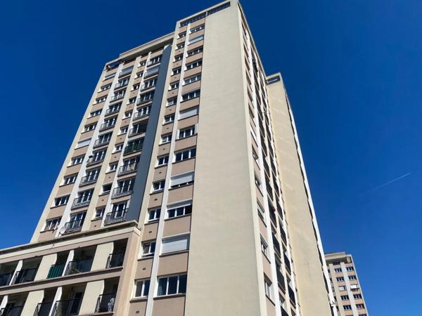 Vente                                                      Appartement
                        
                     3 pièces                      58 m2                     à Alfortville