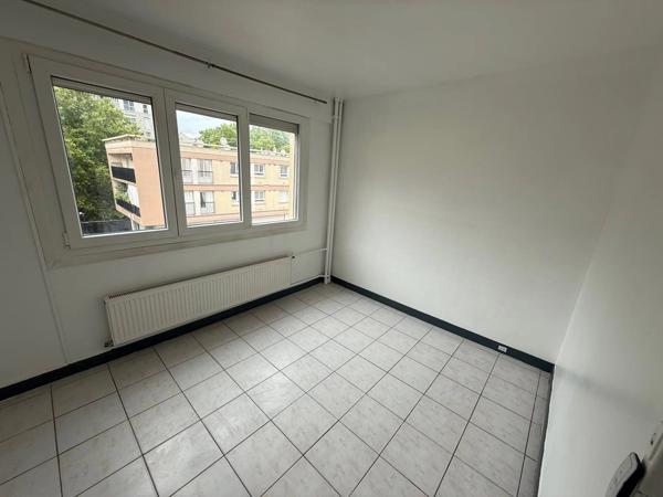 Vente                                                      Appartement
                        
                     3 pièces                      58 m2                     à Alfortville