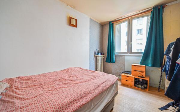 Appartement à vendre    3 pièces • 63,23 m2 Paris 12