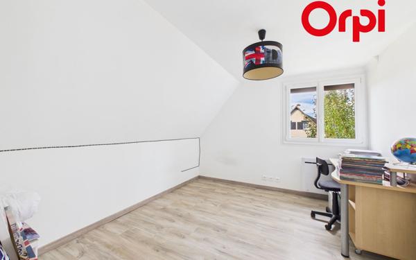 Maison à vendre    5 pièces •  Bernay