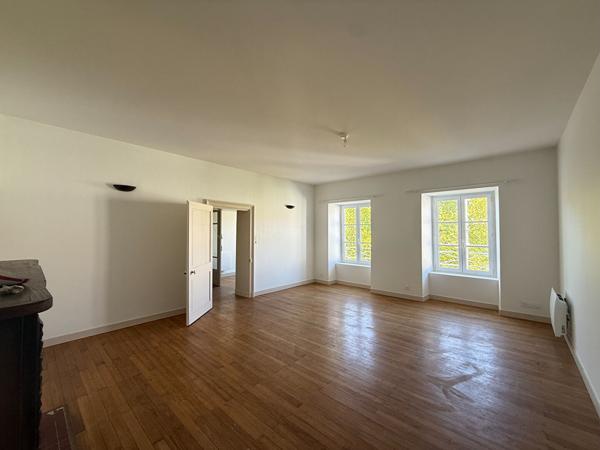 Appartement La Roche Sur Yon 5 pièce(s) 105.38 m2