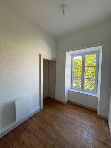 Appartement La Roche Sur Yon 5 pièce(s) 105.38 m2