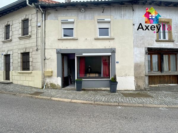 Saint-Priest-la-Prugne (42830) A LOUER - SAINT-PRIEST-LA-PRUGNE - MAISON DE VILLAGE AVEC DEUX CHAMBRES, COURETTE ET CAVE