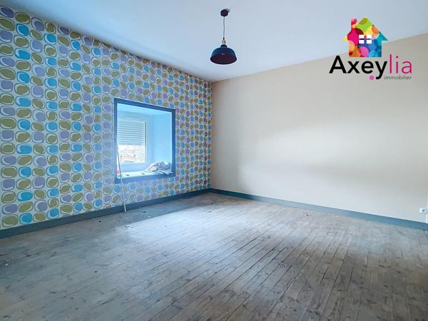 Saint-Priest-la-Prugne (42830) A LOUER - SAINT-PRIEST-LA-PRUGNE - MAISON DE VILLAGE AVEC DEUX CHAMBRES, COURETTE ET CAVE