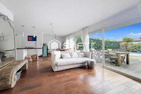 À VENDRE - Maison de plain pied familiale avec piscine