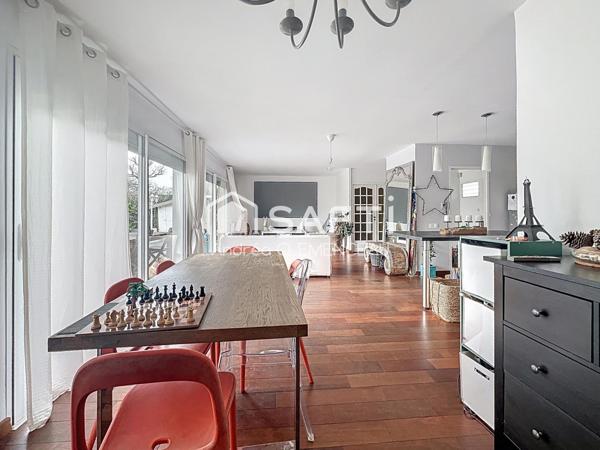 À VENDRE - Maison de plain pied familiale avec piscine