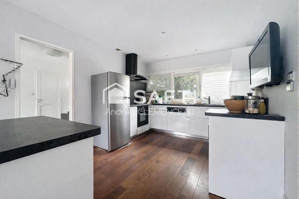 À VENDRE - Maison de plain pied familiale avec piscine