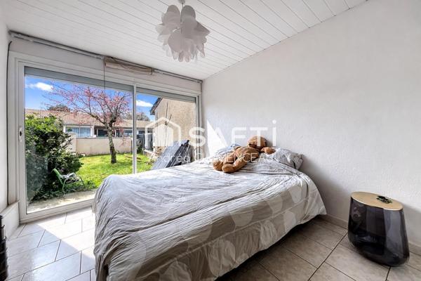 À VENDRE - Maison de plain pied familiale avec piscine