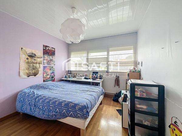 À VENDRE - Maison de plain pied familiale avec piscine