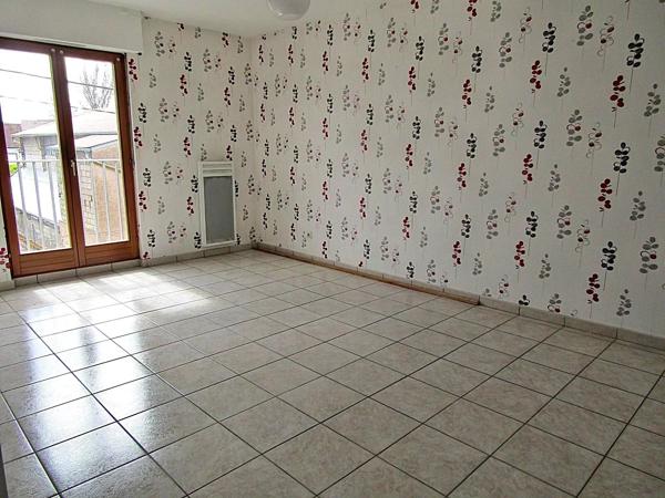 Location                                                      Appartement
                        
                     2 pièces                      46 m2                     à Raon-l'Étape