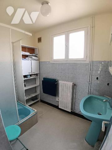 A VENDRE - Dans la commune de Combrit (29) Maison + Jardin + garage
La maison se compose d'une...
