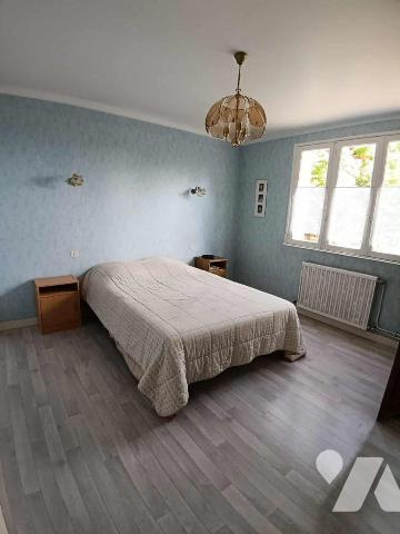 A VENDRE - Dans la commune de Combrit (29) Maison + Jardin + garage
La maison se compose d'une...