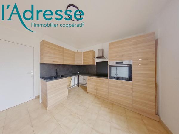 68 m² de charme et terrasse, à proximité du RER A