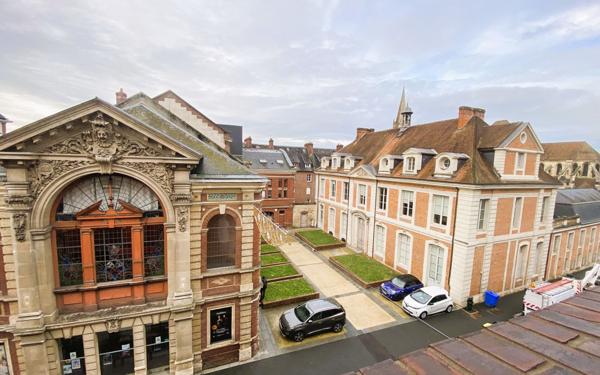 Appartement à vendre    3 pièces • 83,83 m2 Lisieux