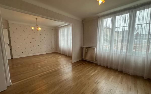 Appartement à vendre    3 pièces • 83,83 m2 Lisieux