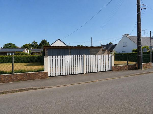 Maison avec jardin et 2 garages