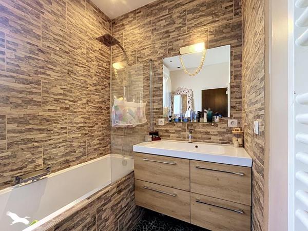 Maison 317 700 € Lormont 4 p 96 m² DPE C