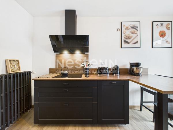 A vendre à Vic-sur-Cère, Appartement de type 3 d'une surface de74 m² avec cave et balcon.